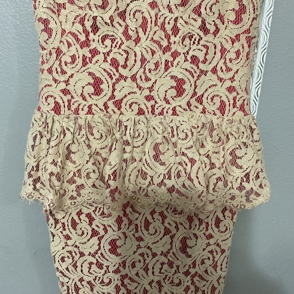 Tadashi Shoji cream lace overlay peplum dress size 14 - Picture 3 of 7